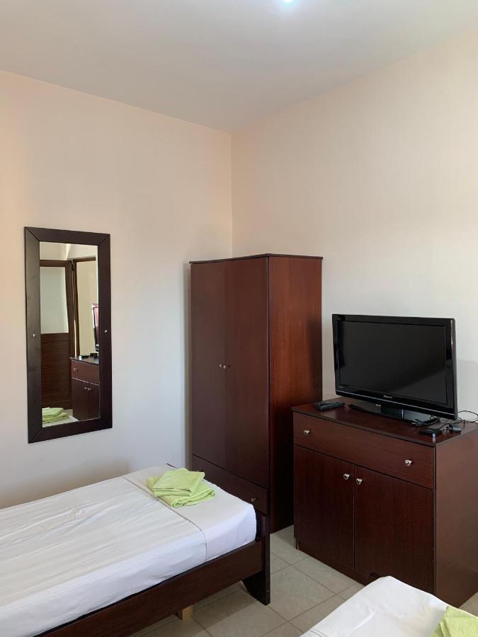 Ylli Cunaj Apartments Sarandë 外观 照片