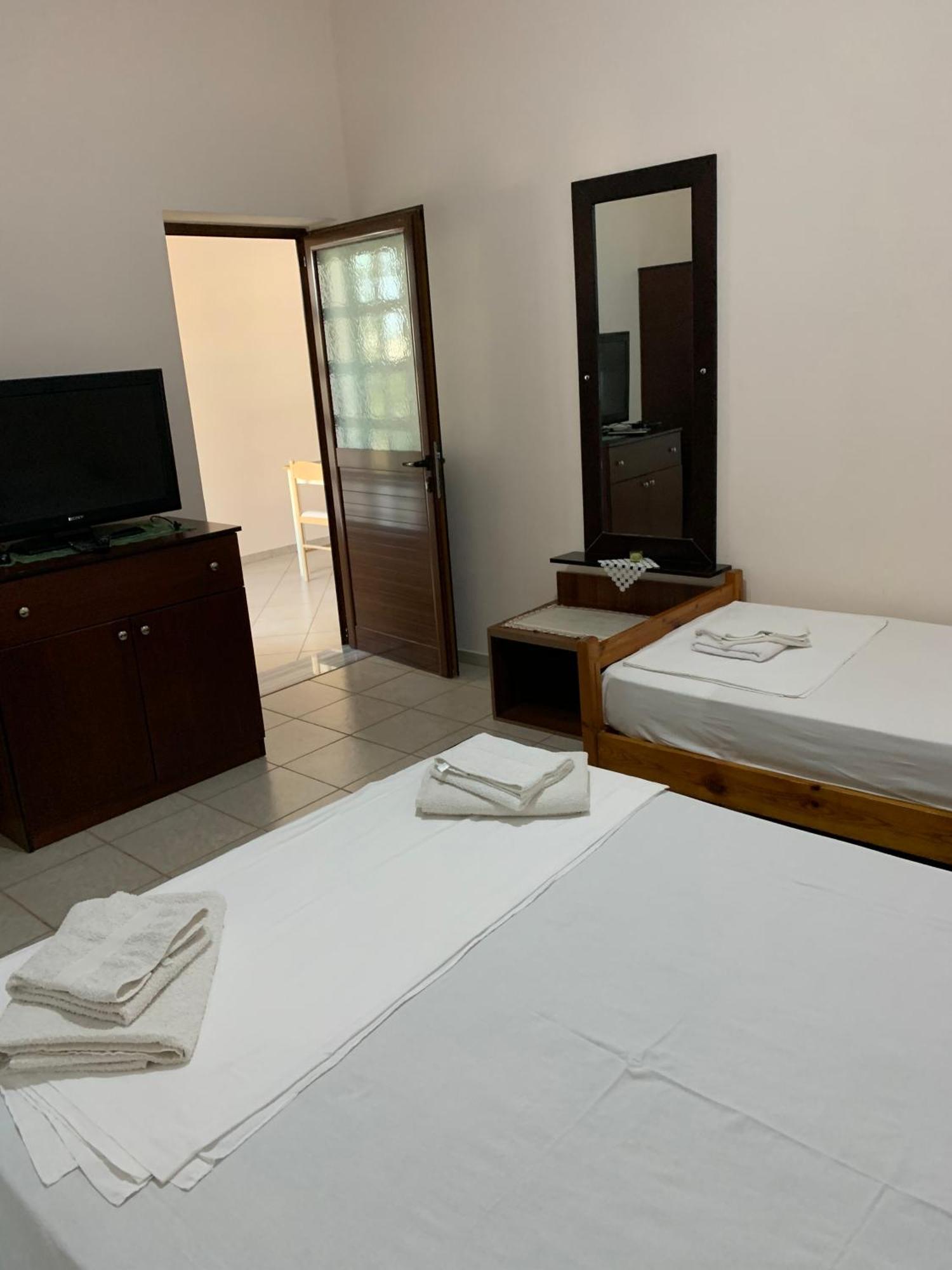 Ylli Cunaj Apartments Sarandë 外观 照片